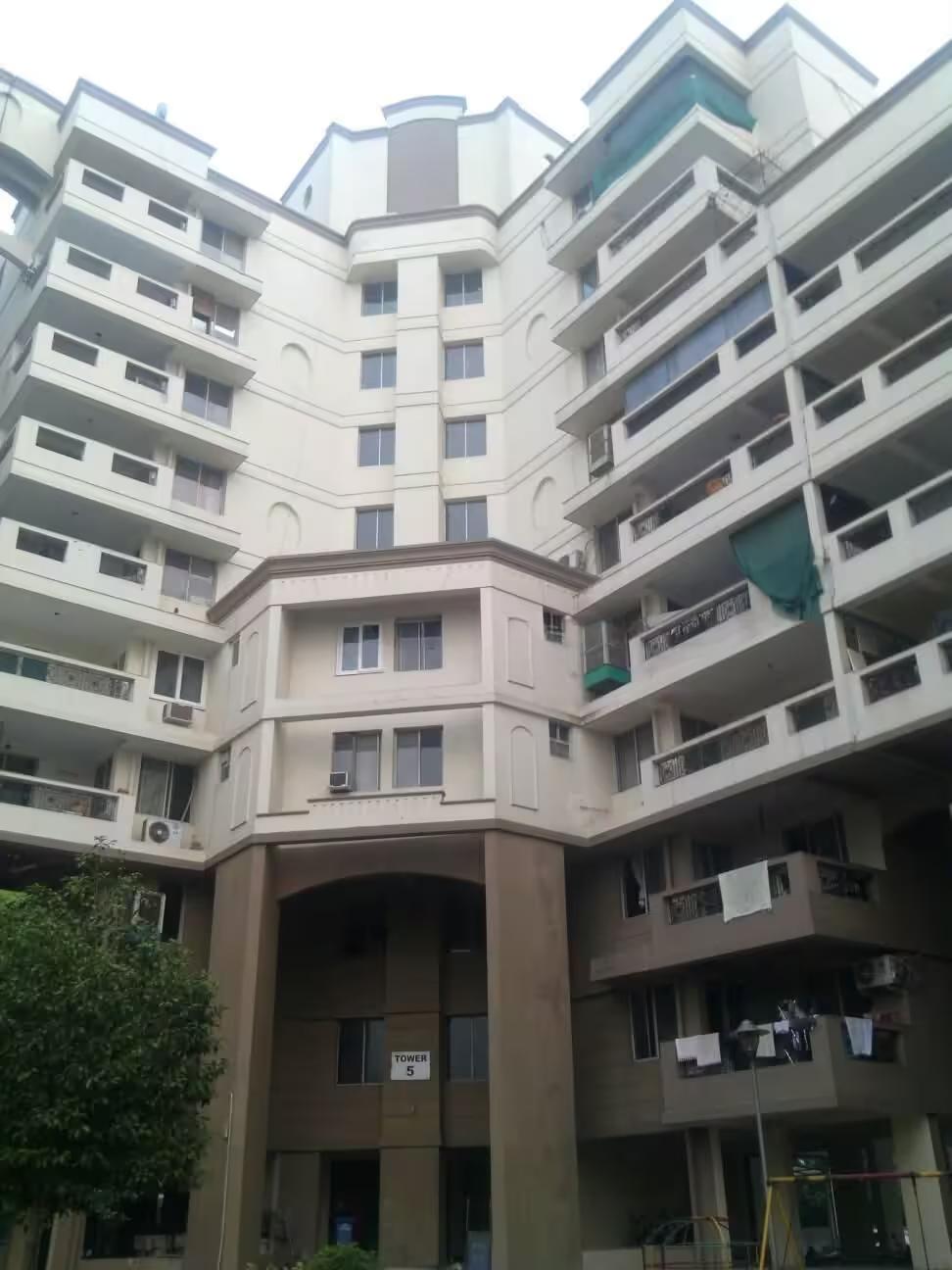 Assotech Golf Vista Apartments